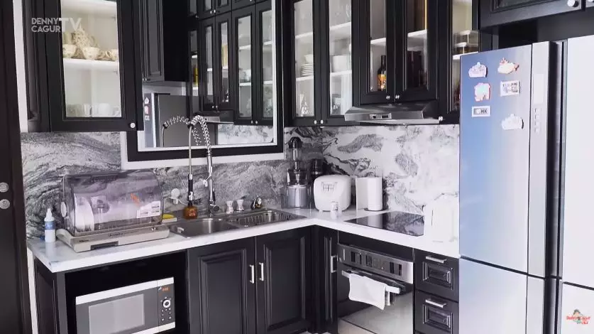 penampakan dapur nikita mirzani © YouTube