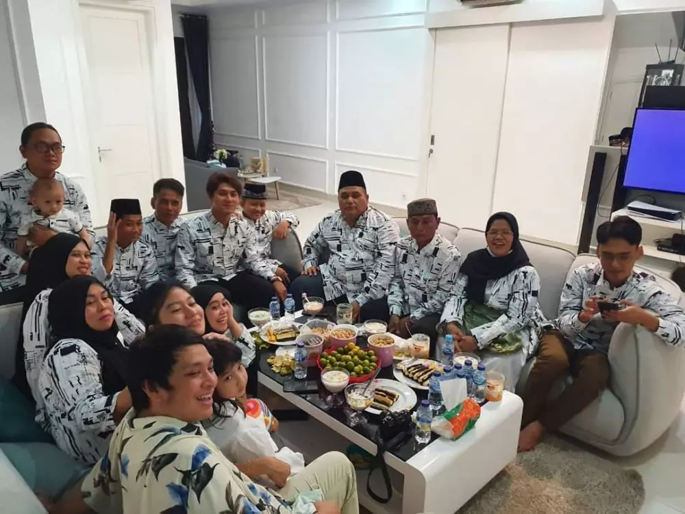 Lesti & Rizky Billar adakan pertemuan keluarga Instagram