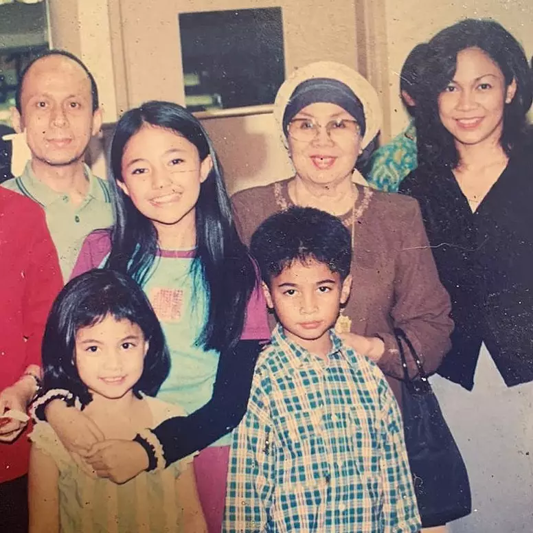 Marshanda unggah potret lawas 19 tahun lalu Instagram