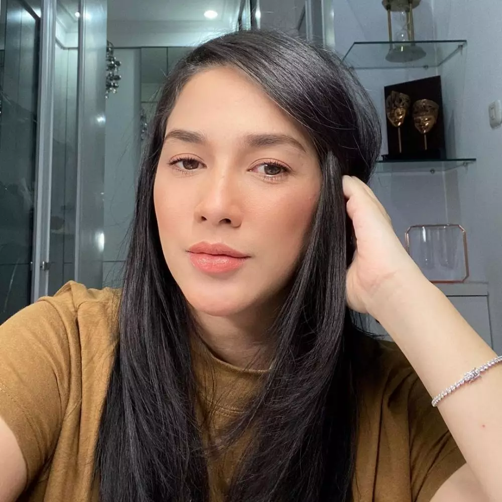 rambut asli Ussy © Instagram