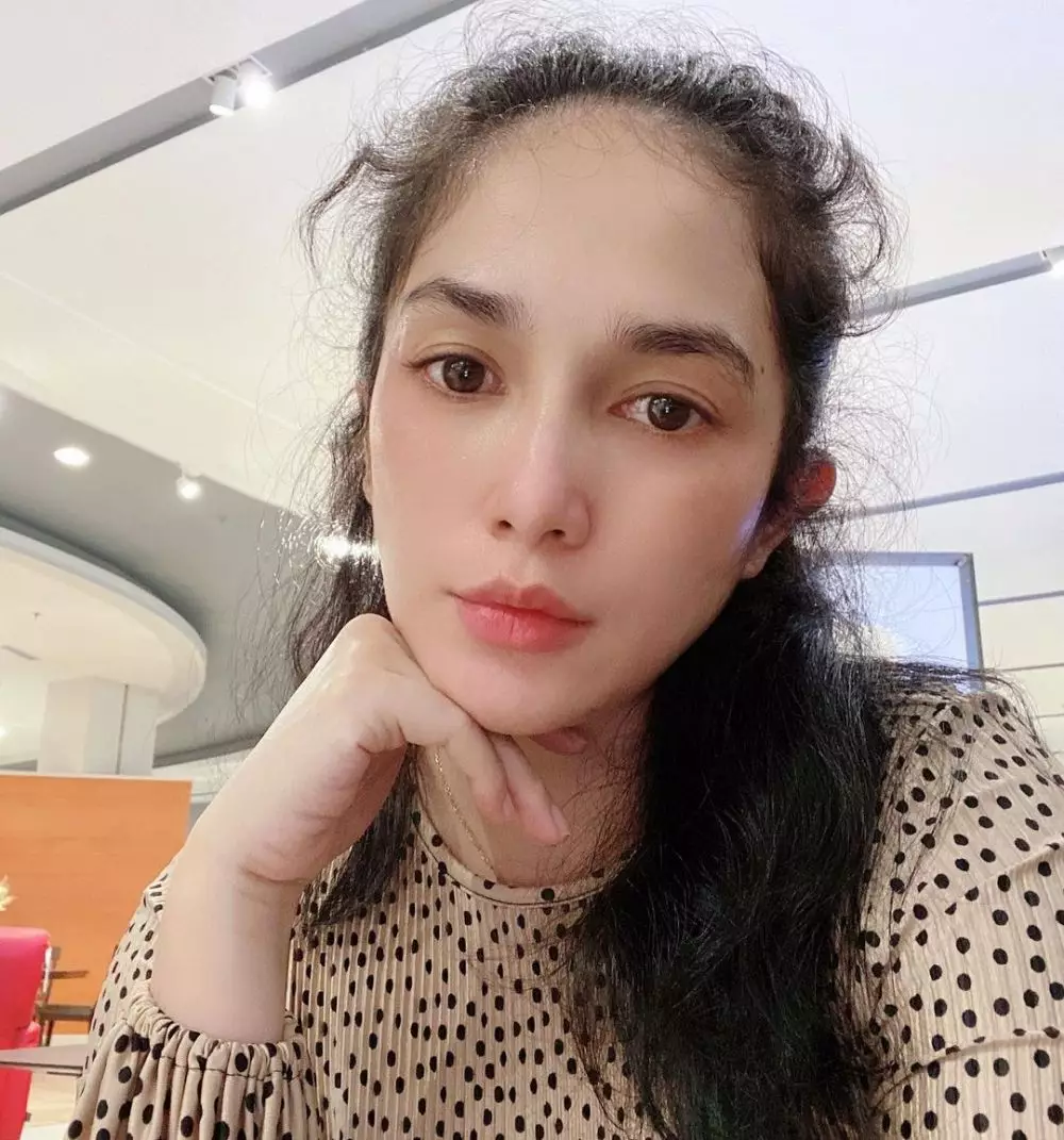 rambut asli Ussy © Instagram