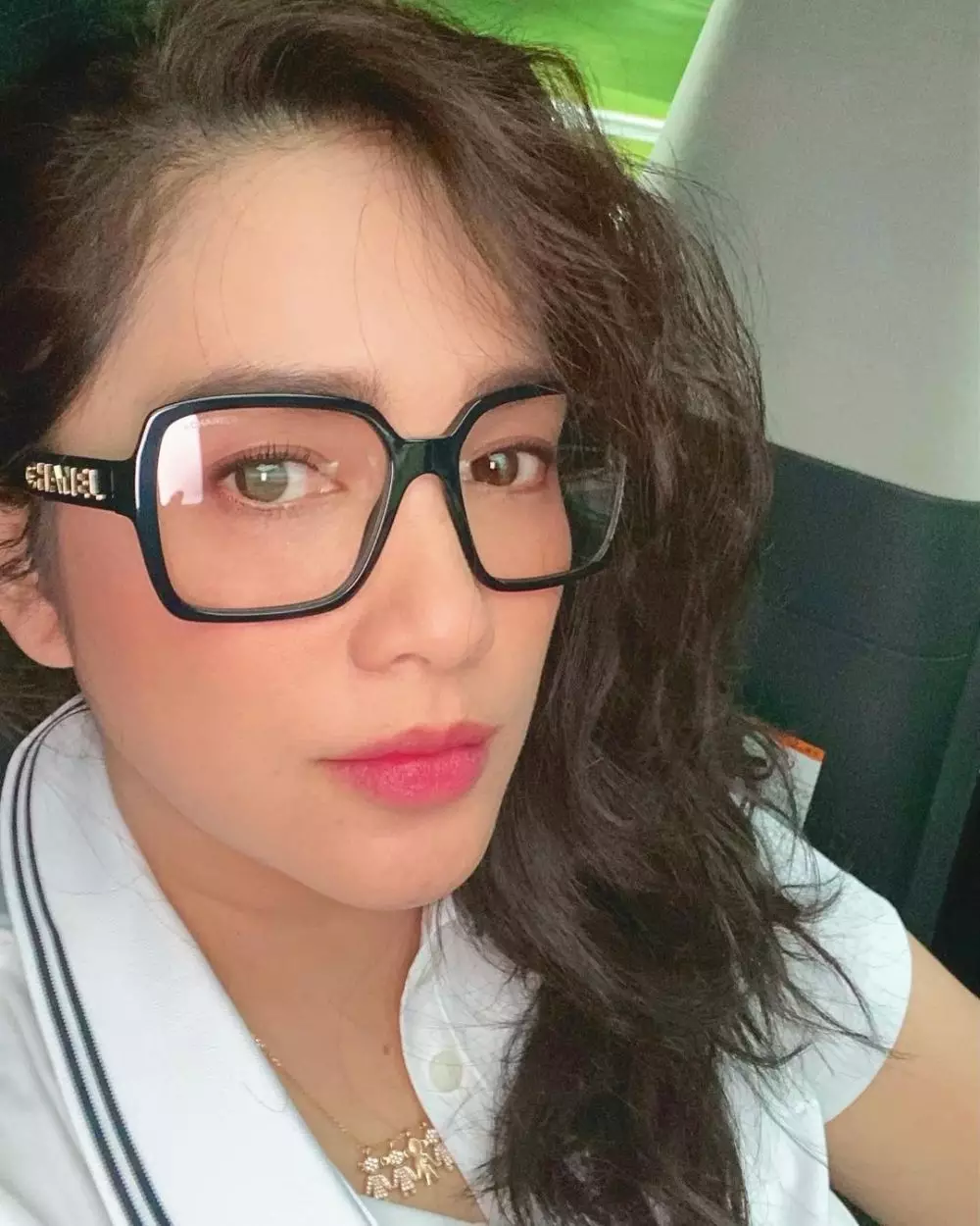 rambut asli Ussy © Instagram