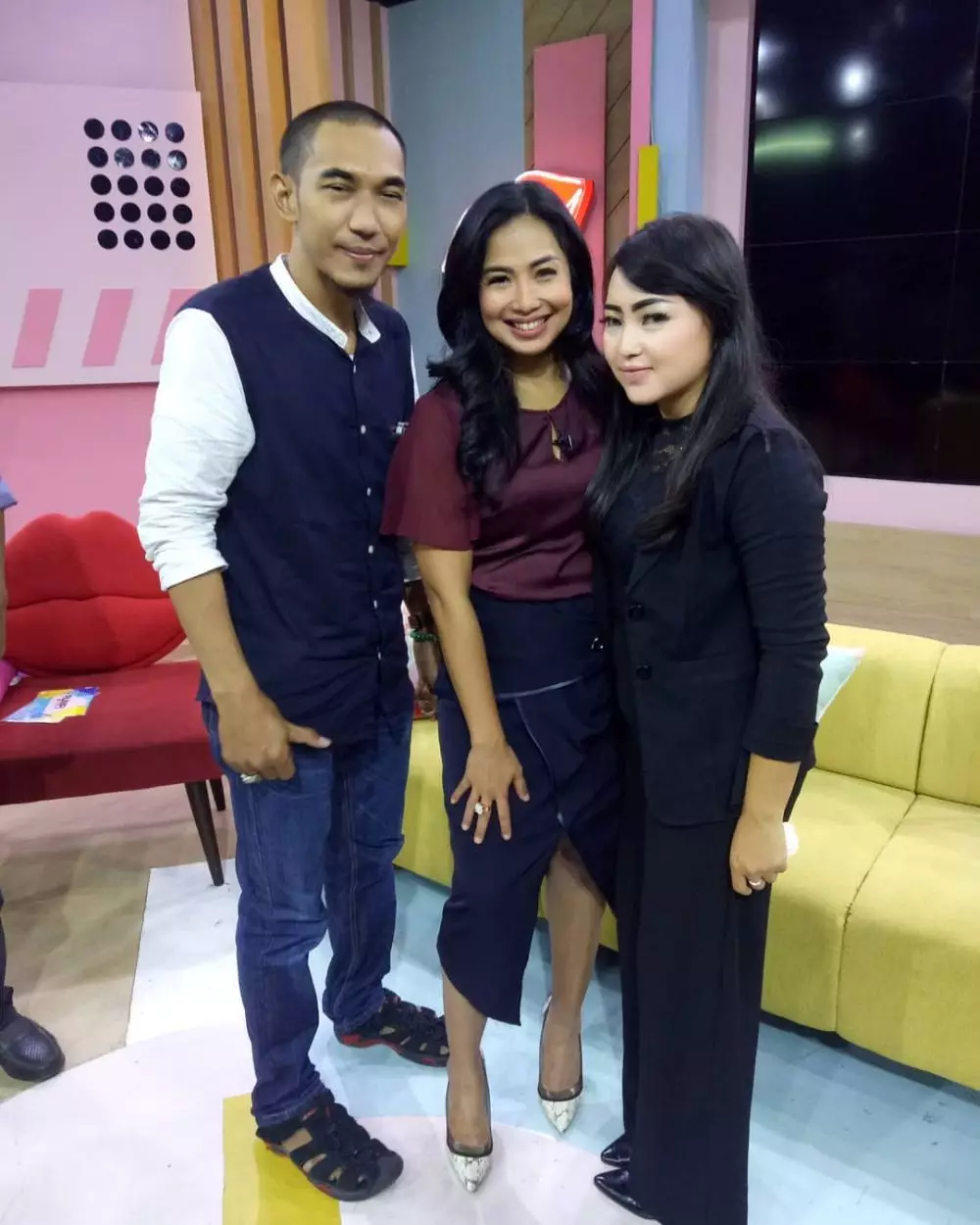 Transformasi Mpok Alpa © Instagram & Facebook Transformasi Mpok Alpa © Instagram & Facebook
