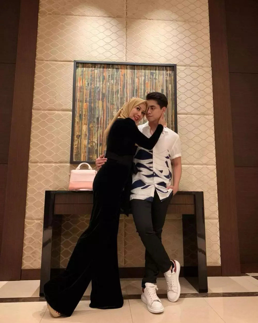 Potret seleb wanita bareng putranya © Instagram