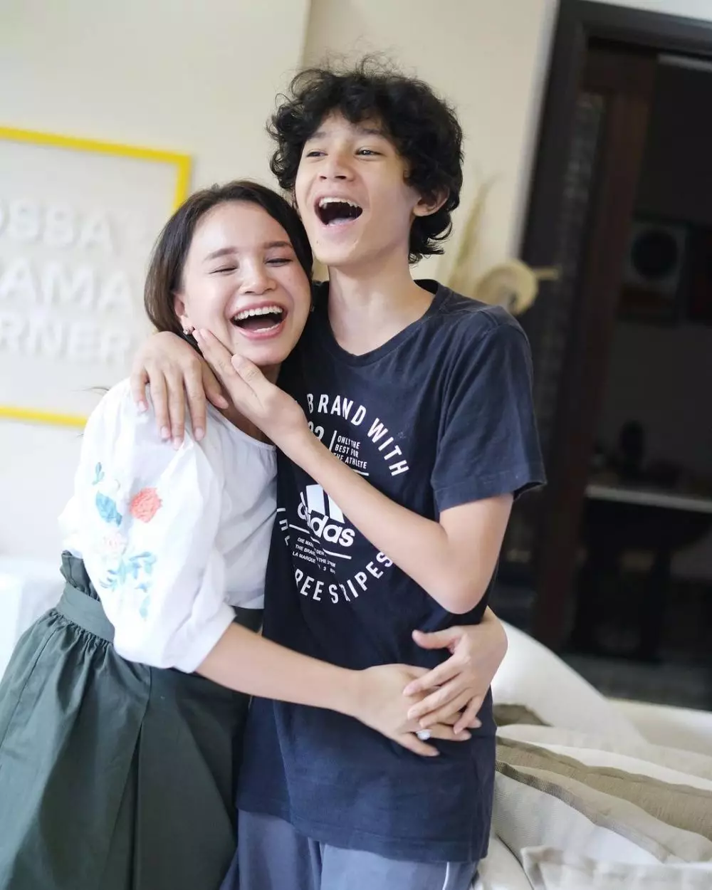 Potret seleb wanita bareng putranya © Instagram