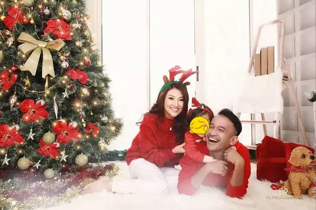 pemotretan Natal keluarga Ruben © 2020 brilio.net