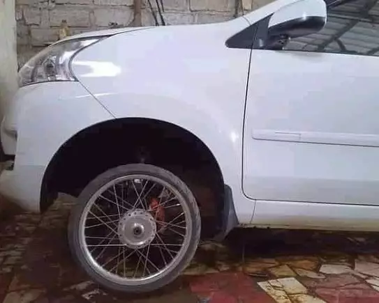 10 benda ini malah bikin ngakak sampai kening berkerut istimewa