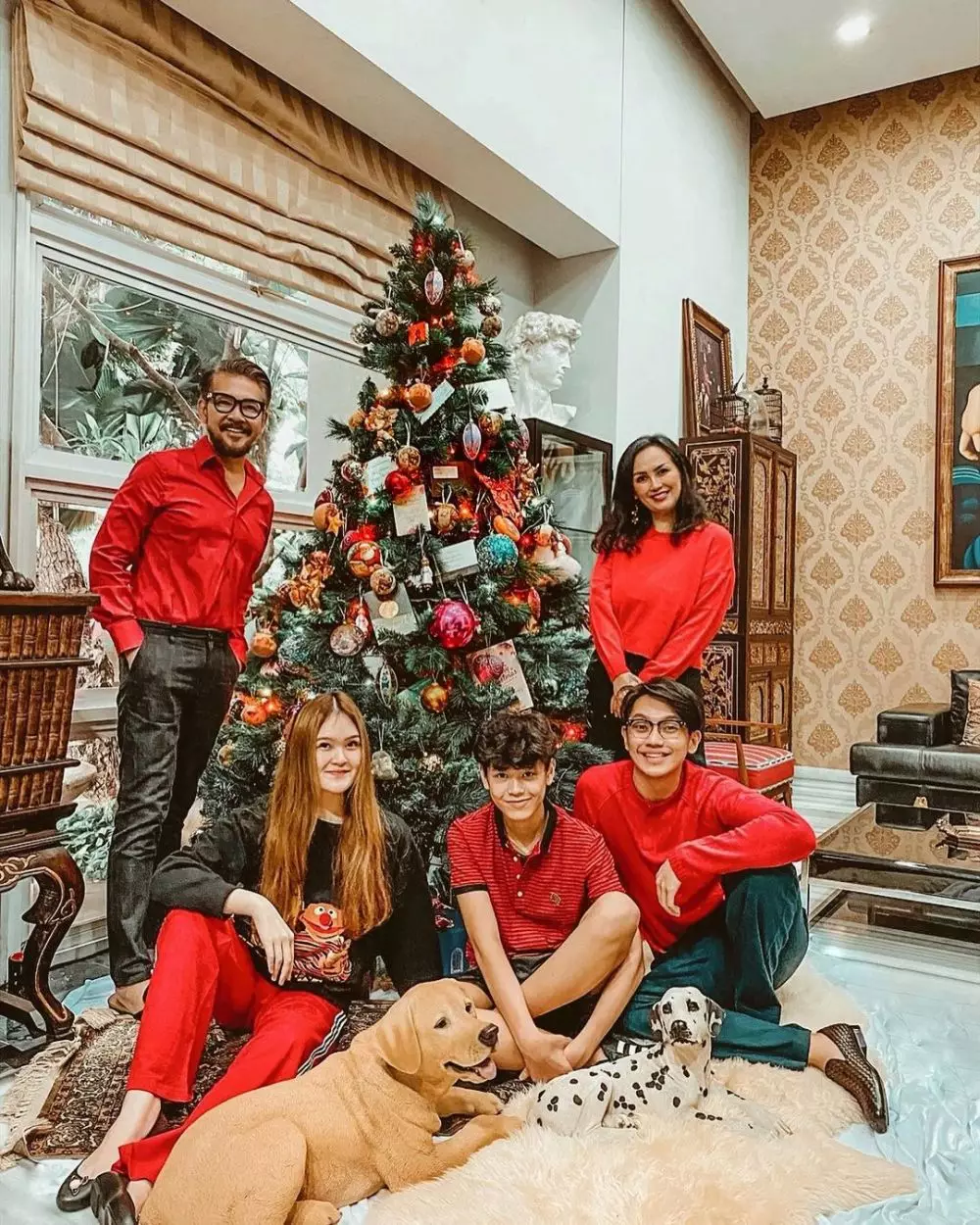 seleb rayakan Natal di tengah pandemi © 2020 brilio.net