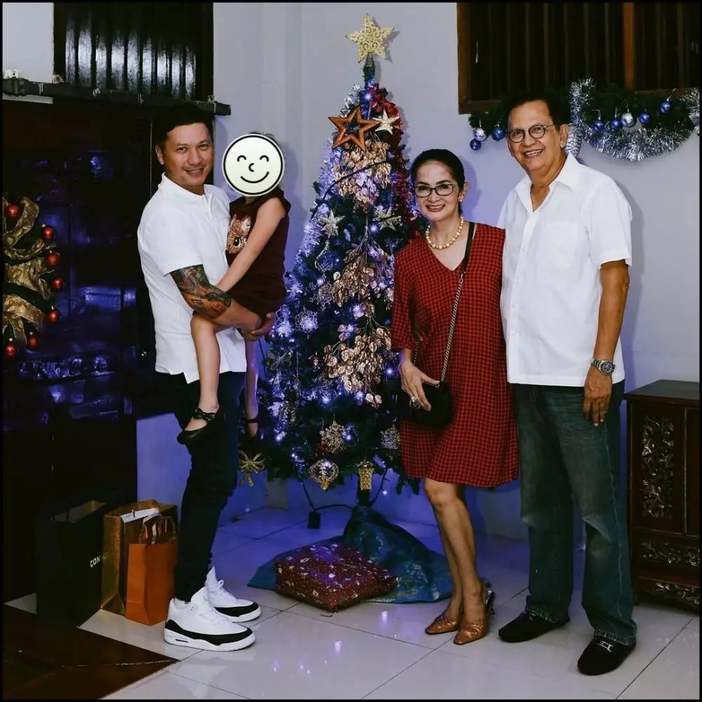 seleb rayakan Natal di tengah pandemi © 2020 brilio.net