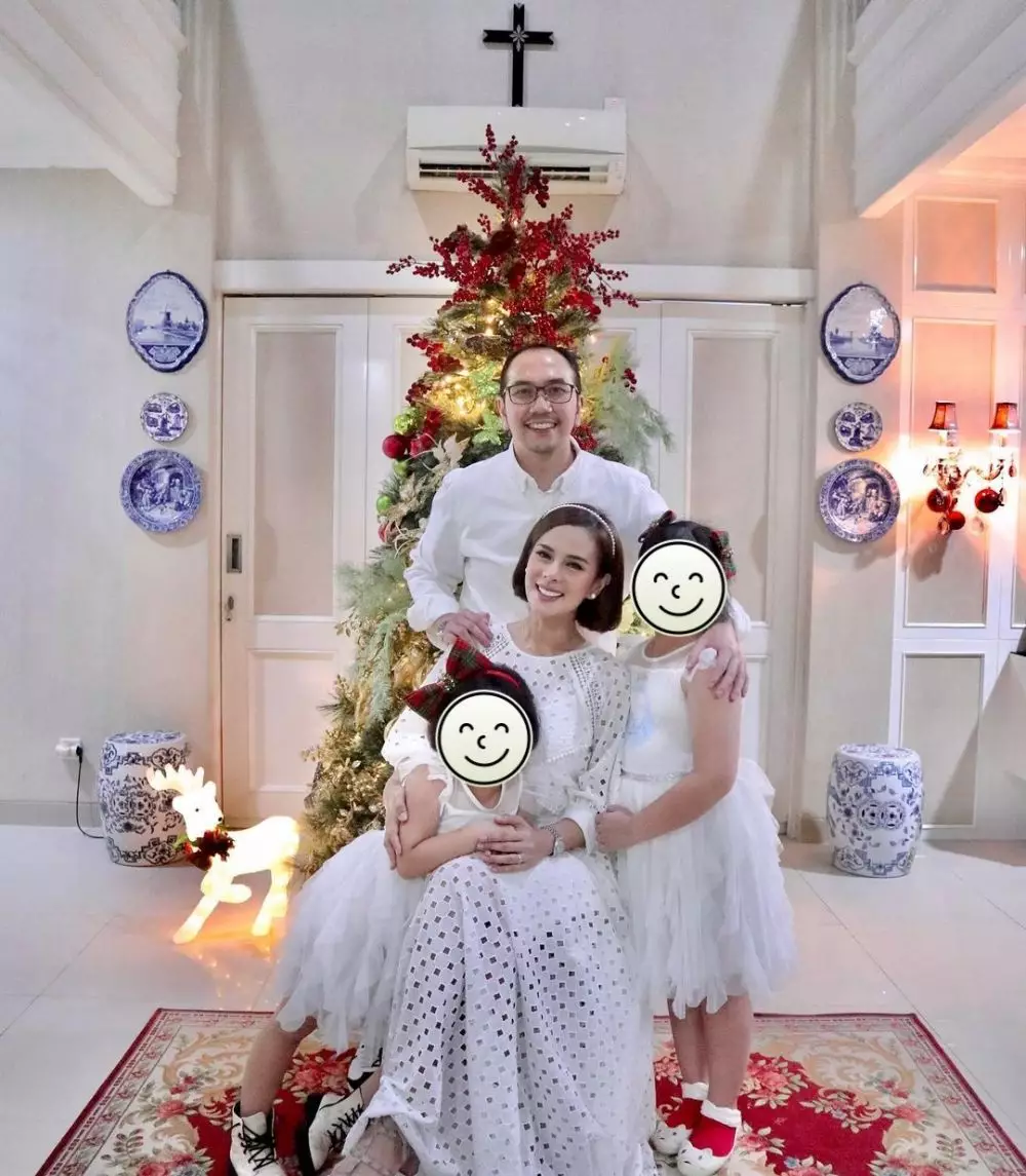 seleb rayakan Natal di tengah pandemi © 2020 brilio.net