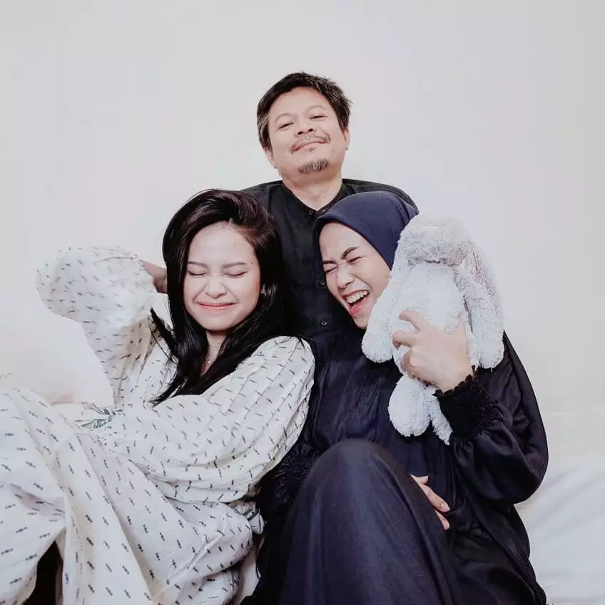 Hanggini dan ibunda © Instagram