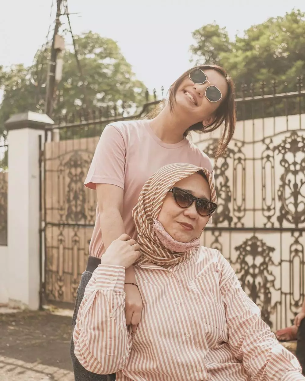 potret mantan artis cilik dan ibu © Instagram