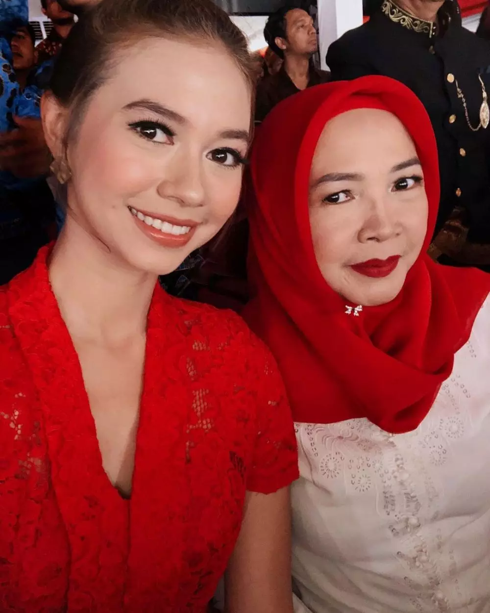 potret mantan artis cilik dan ibu © Instagram