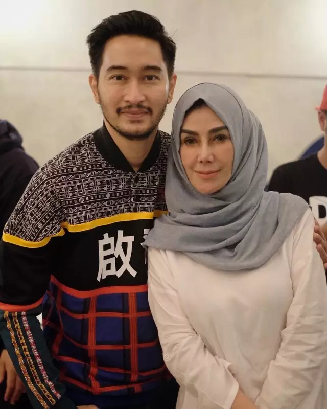 seleb pria dan ibu mertua © Instagram seleb pria dan ibu mertua © Instagram