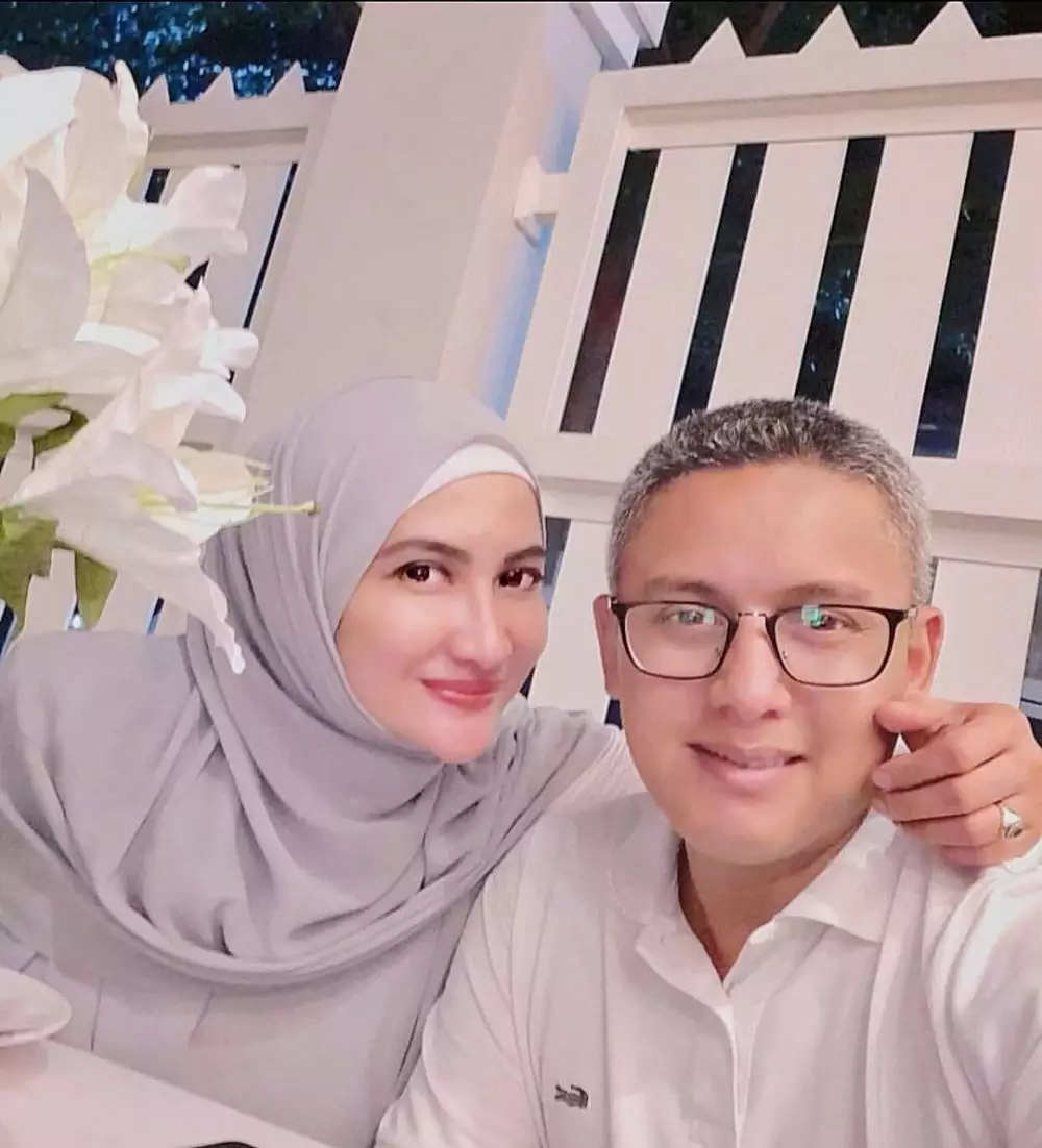 pemain Kawin Gantung dan pasangan © 2020 berbagai sumber