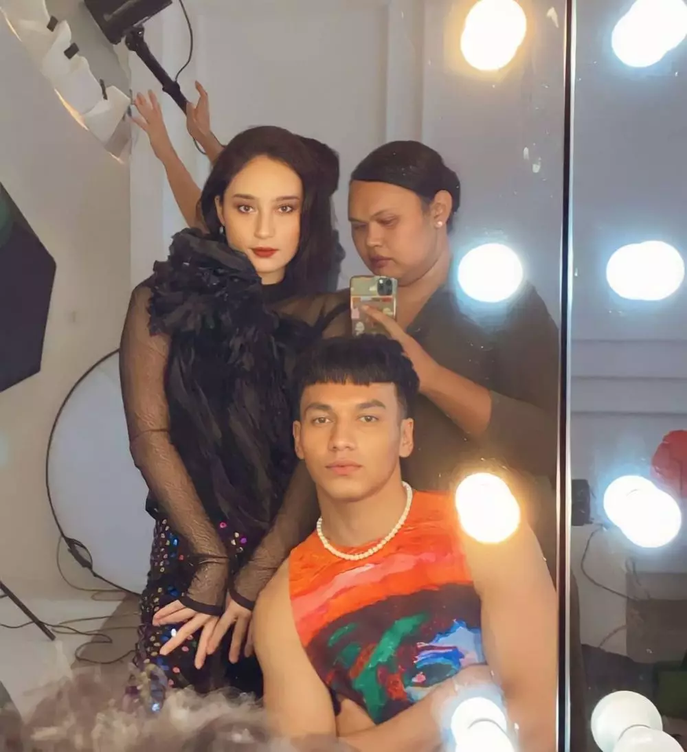 pemotretan Jefri Nichol makeup © 2020 berbagai sumber
