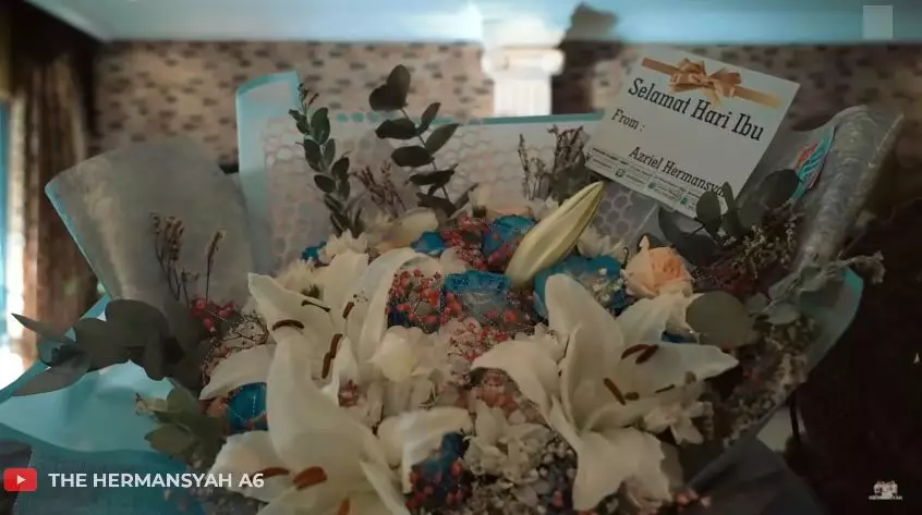 Momen dinner Natal keluarga Ashanty © 2020 brilio.net Momen dinner Natal keluarga Ashanty © 2020 brilio.net