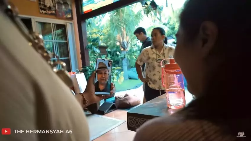 Momen dinner Natal keluarga Ashanty © 2020 brilio.net Momen dinner Natal keluarga Ashanty © 2020 brilio.net