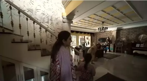 Potret rumah Sarah Menzel © Istimewa