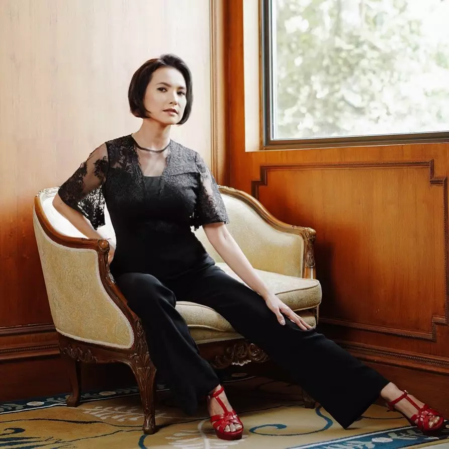 Seleb wanita ini terkenal dengan peran ibu idaman © Instagram