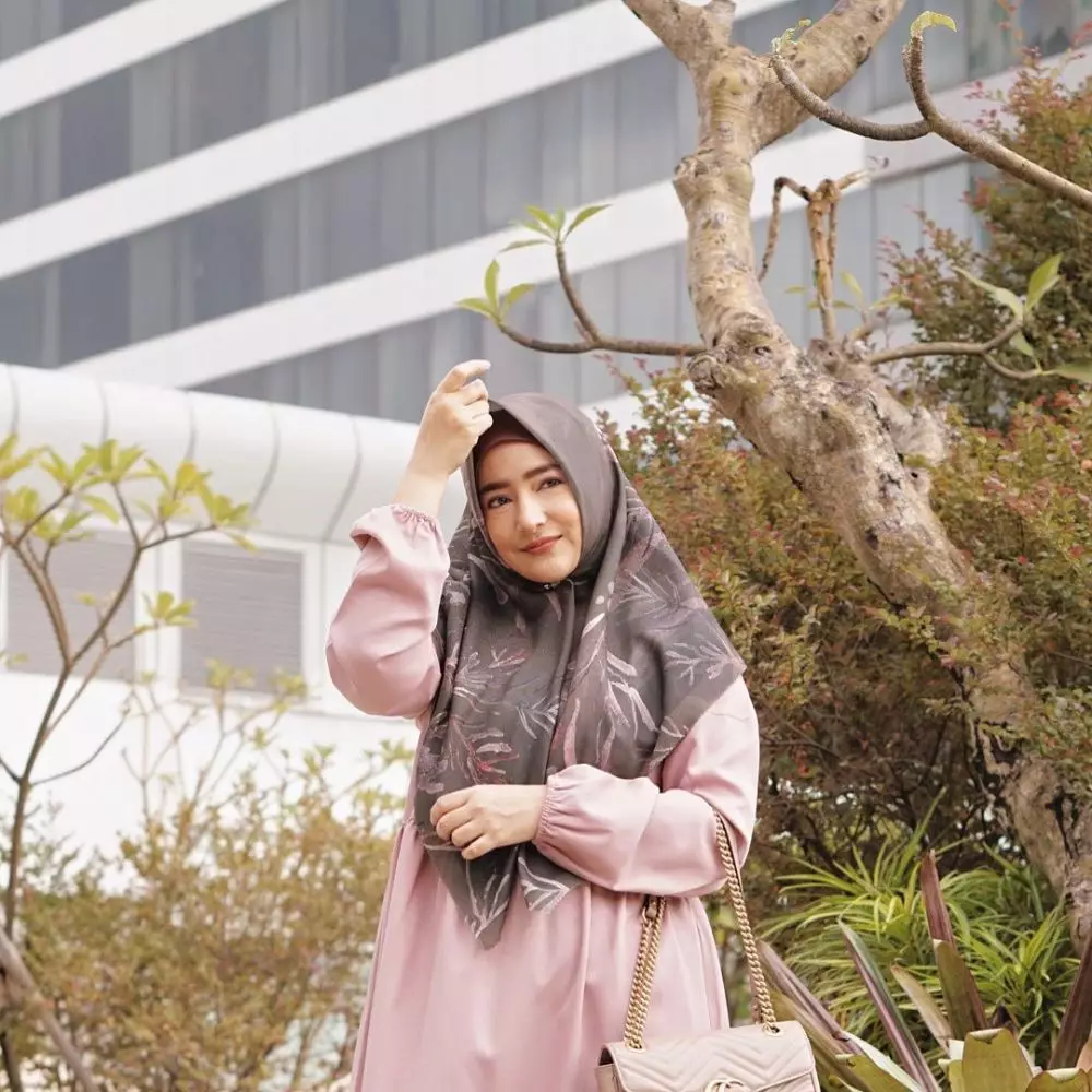 Seleb wanita ini terkenal dengan peran ibu idaman © Instagram