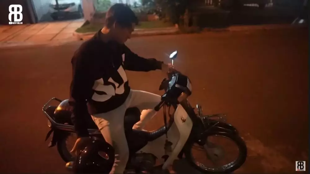 kencan Lesty dan Billar © YouTube