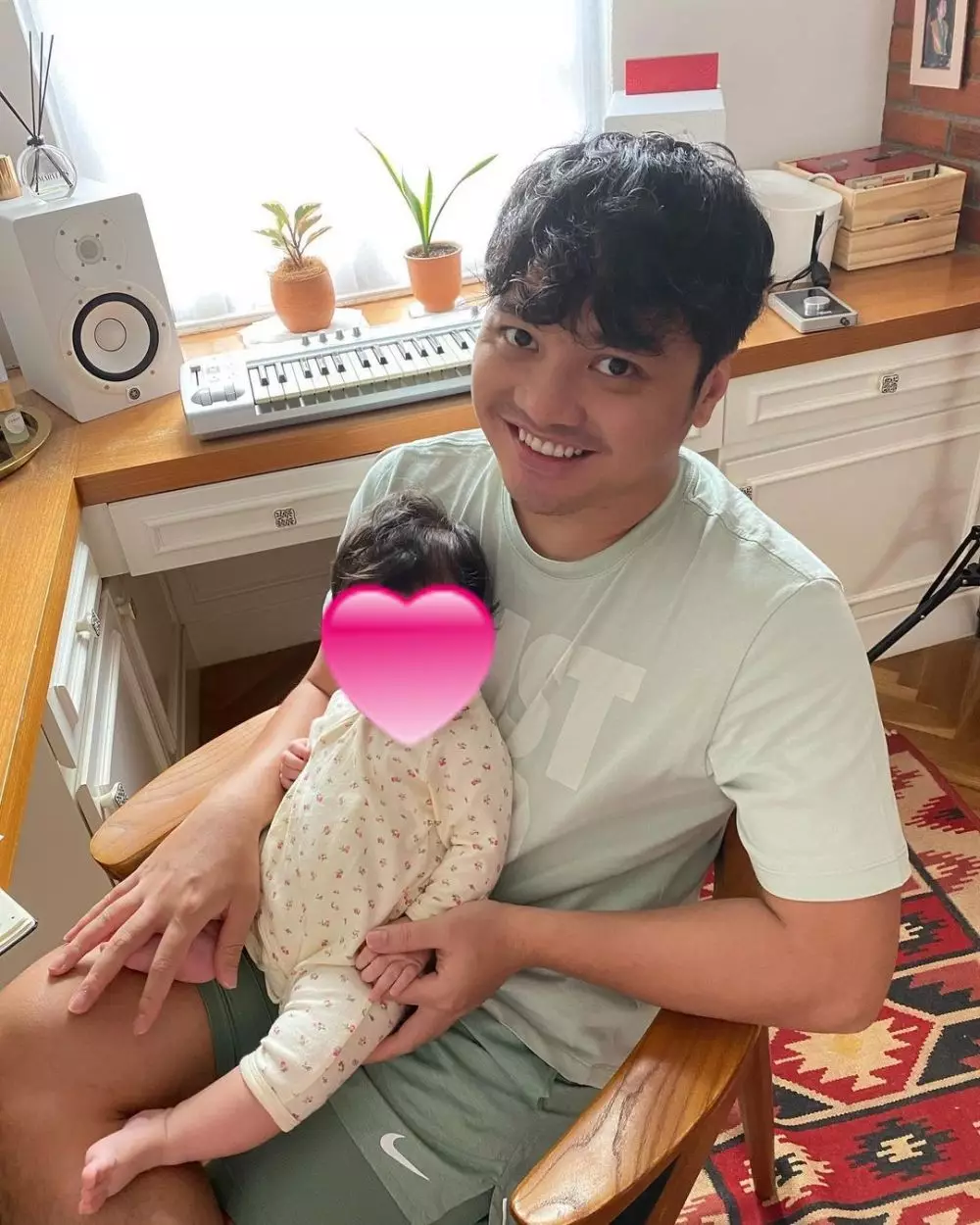 Seleb jadi ayah di tahun 2020 © Instagram Seleb jadi ayah di tahun 2020 © Instagram