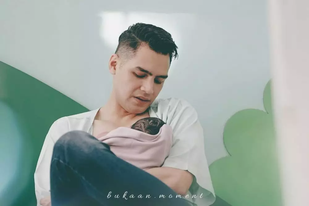 Seleb jadi ayah di tahun 2020 © Instagram Seleb jadi ayah di tahun 2020 © Instagram