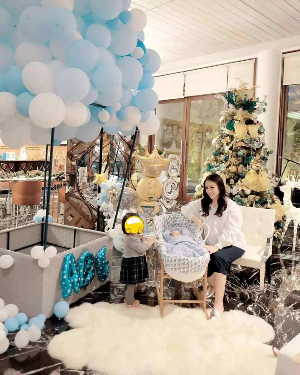 penyambutan Momo usai melahirkan © Instagram penyambutan Momo usai melahirkan © Instagram