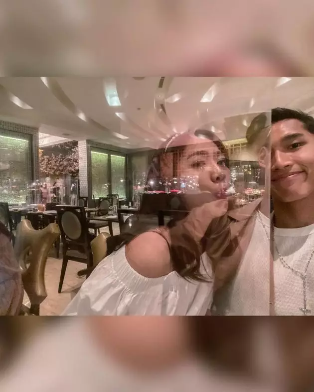 Momen kebersamaan Jonatan Christie dan Shania eks JKT48 ©Instagram Momen kebersamaan Jonatan Christie dan Shania eks JKT48 ©Instagram