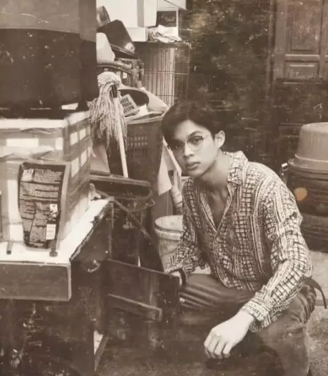 Potret 90-an ala Dinda Hauw dan Rey Mbayang © Instagram