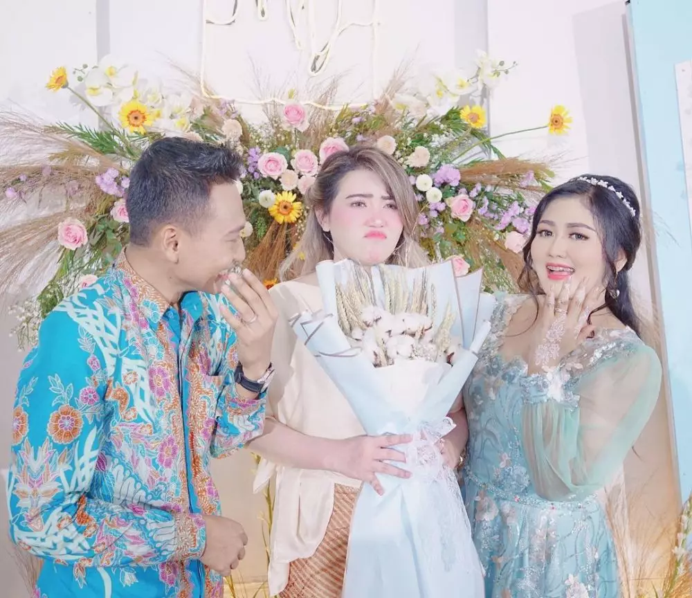 ekspresi Via Vallen curi perhatian Instagram