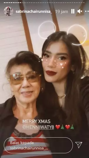 kedekatan sabrina dan calon mertua © Instagram kedekatan sabrina dan calon mertua © Instagram