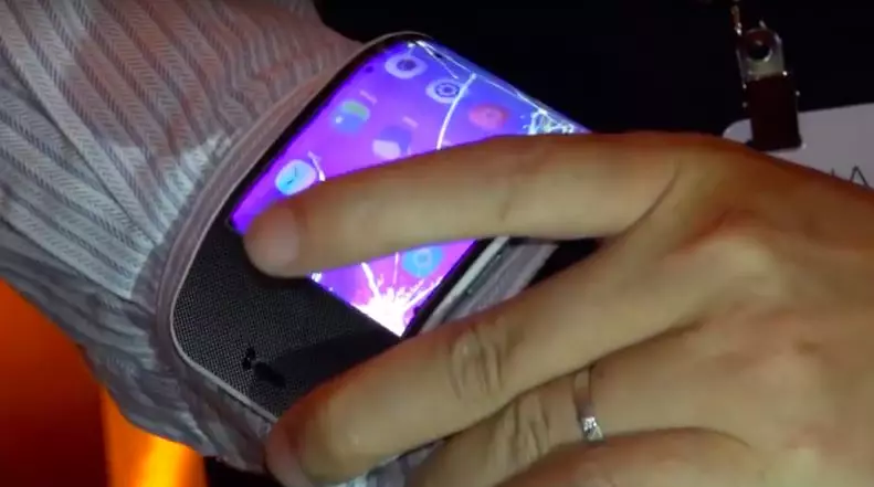 desain jam nyeleneh Berbagai sumber