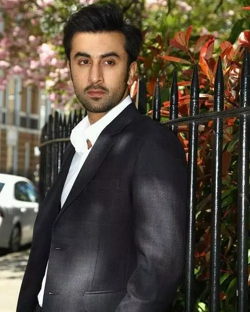 Seleb Bollywood rilis lagu dan album © 2020 brilio.net