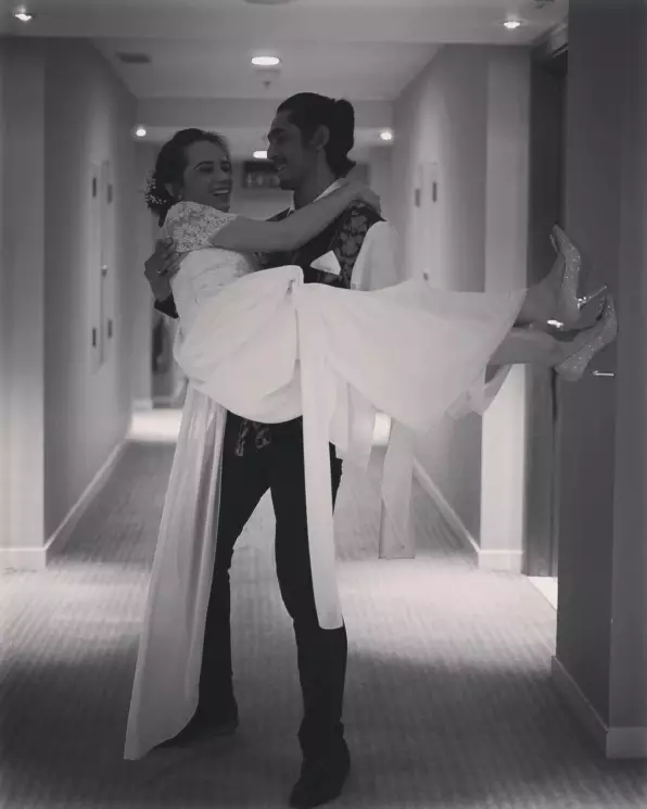 Beda gaya pernikahan Arya Saloka © 2020 brilio.net