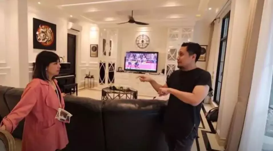 rumah presenter ganteng © YouTube