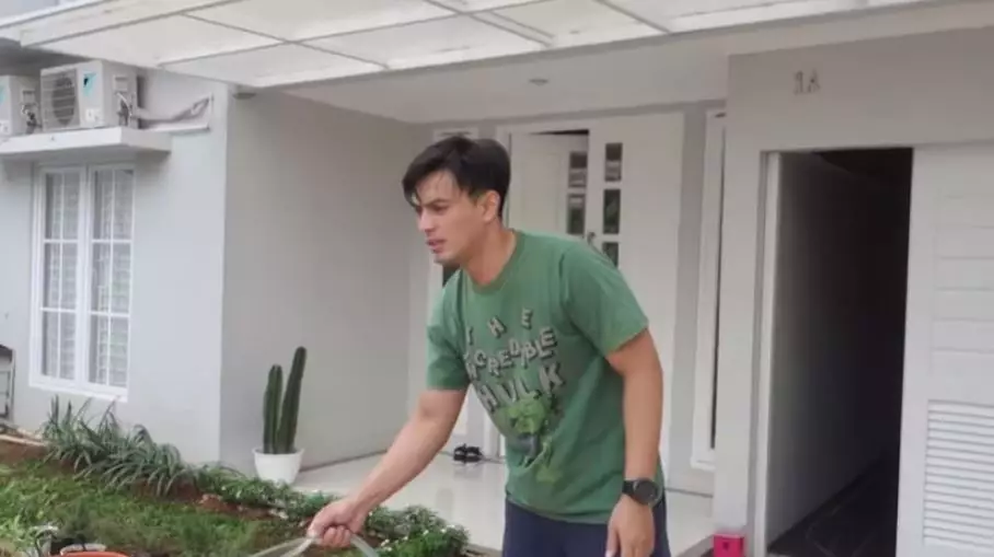 rumah presenter ganteng © YouTube