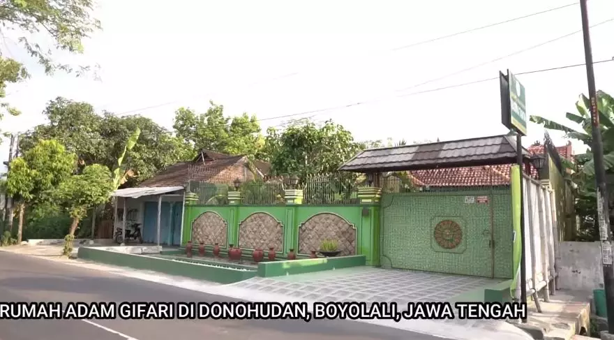 rumah Adam Ghifari © YouTube