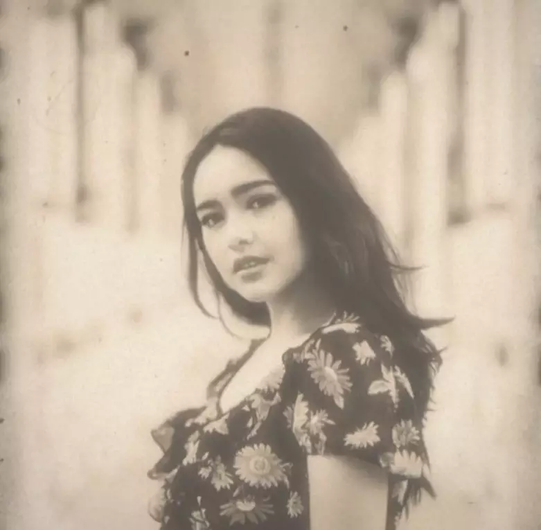 Potret 90-an ala pemain Ikatan Cinta Instagram Potret 90-an ala pemain Ikatan Cinta Instagram