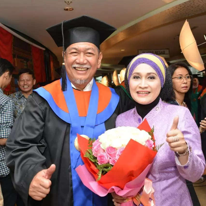 usia pernikahan seleb 30 tahun © Berbagai Sumber