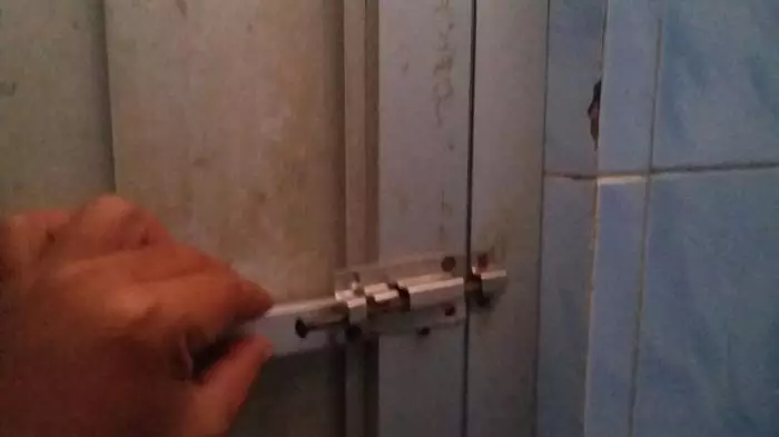 cara absurd pakai paku Berbagai sumber