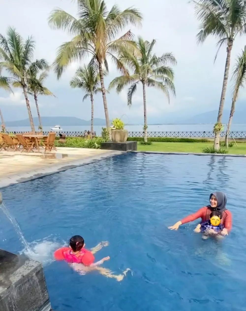 Momen seru liburan Ryana Dea dan keluarga © 2020 brilio.net Momen seru liburan Ryana Dea dan keluarga © 2020 brilio.net
