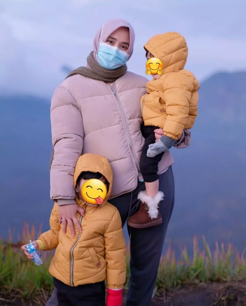 Momen seru liburan Ryana Dea dan keluarga © 2020 brilio.net Momen seru liburan Ryana Dea dan keluarga © 2020 brilio.net