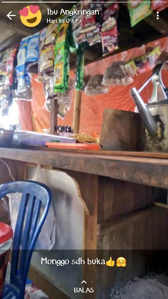 Pengumuman di WA Story pedagang berbagai sumber