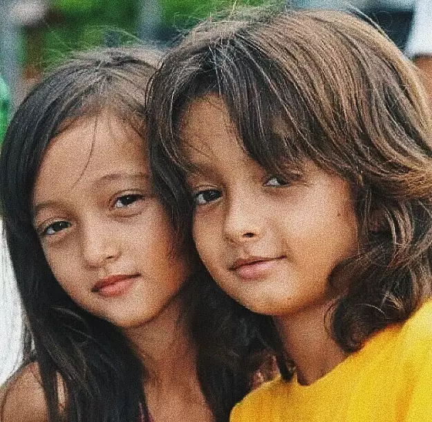potret masa kecil seleb dan kakak © Instagram