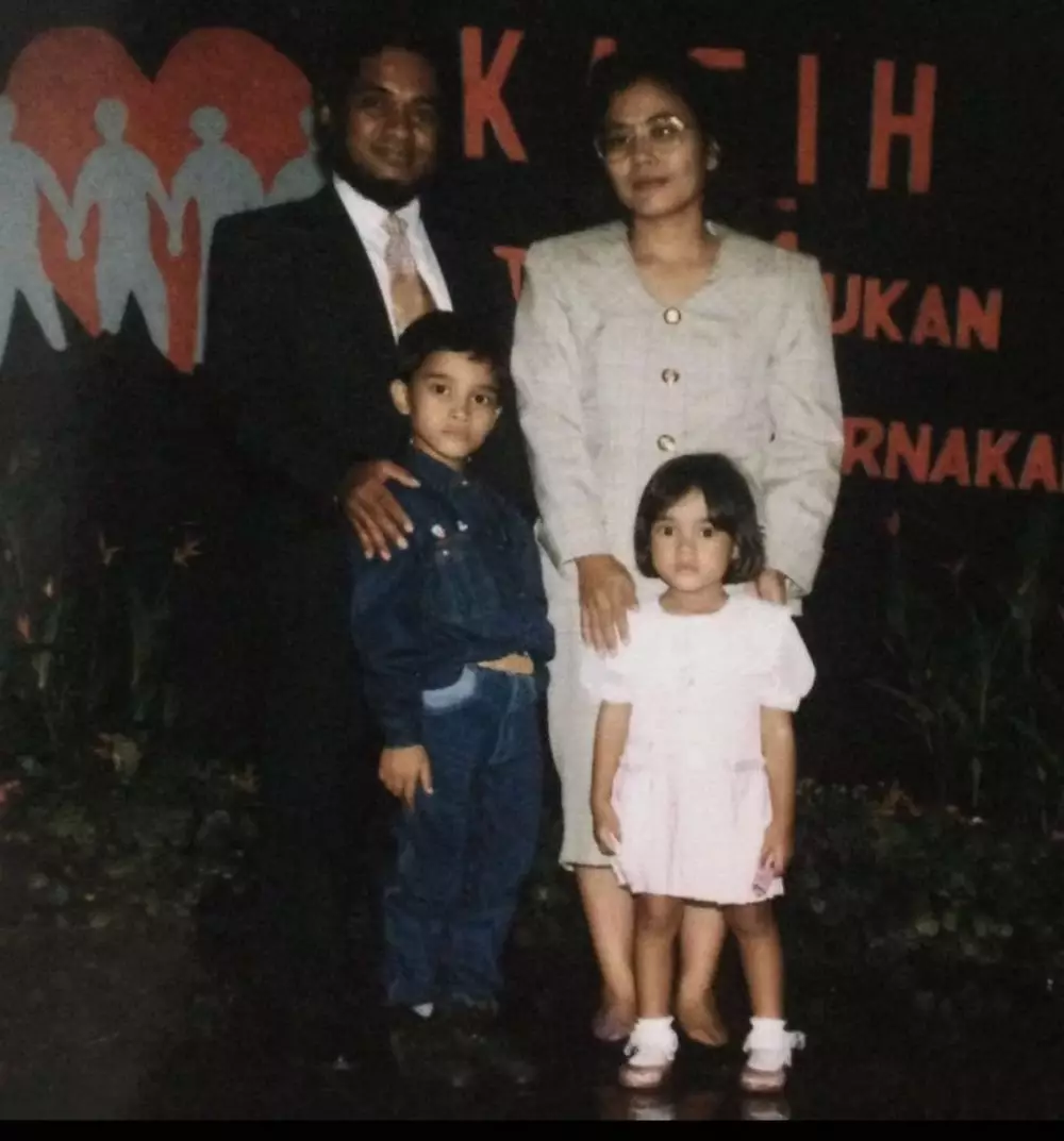 potret masa kecil seleb dan kakak © Instagram