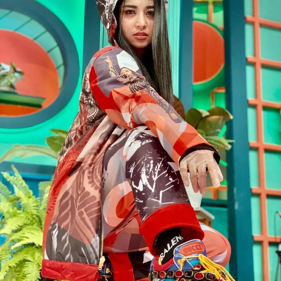 potret terbaru dewi perssik © Instagram