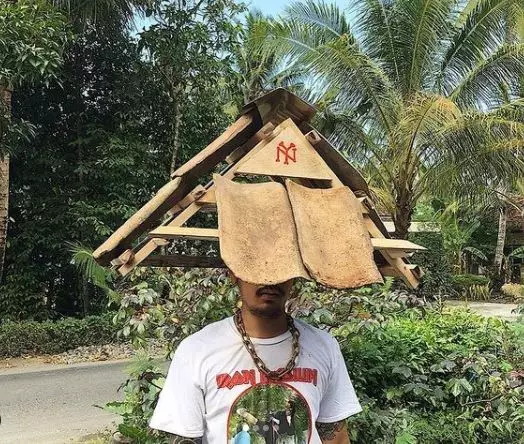 bentuk topi paling absurd Berbagai sumber bentuk topi paling absurd Berbagai sumber