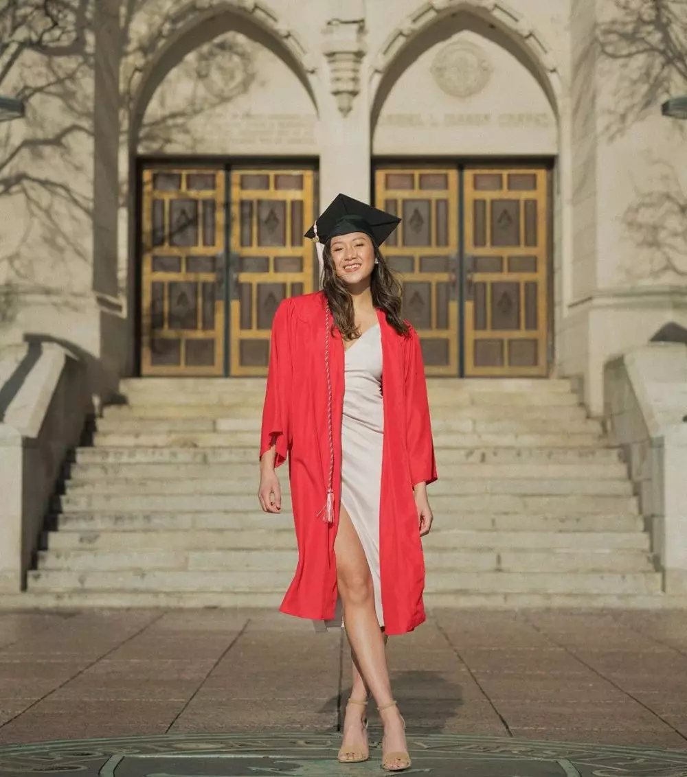 momen kelulusan maura munaf © Instagram momen kelulusan maura munaf © Instagram